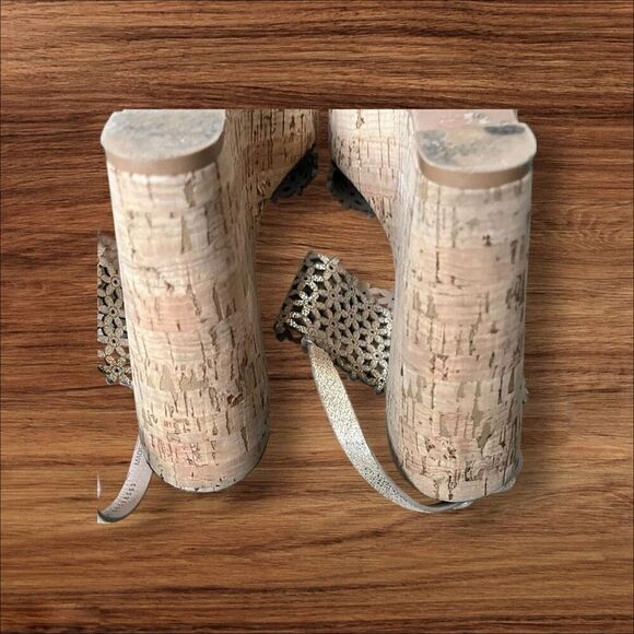 Tory Burch Floral Perforated 125mm Wedge Sandal Natural Blush size 9 - Picture 7 of 13